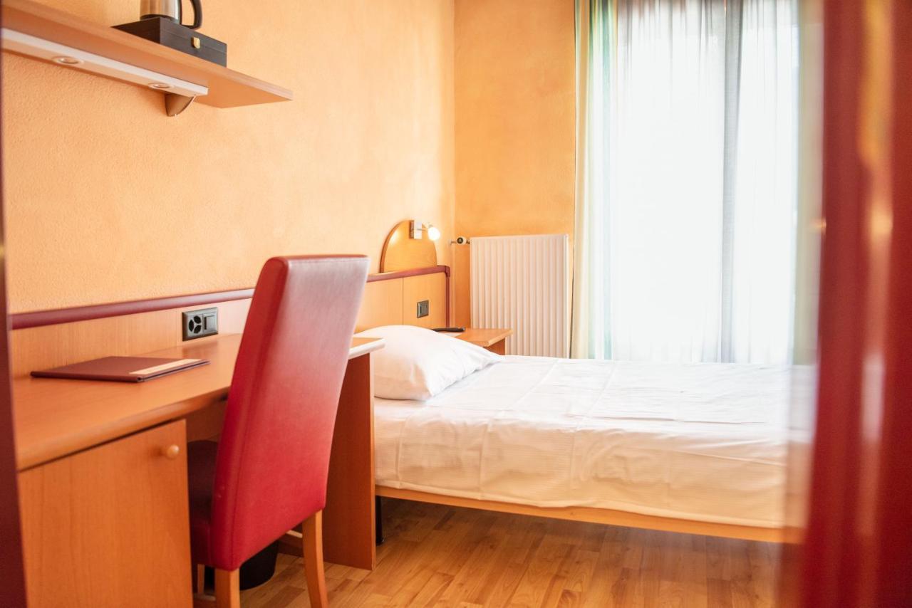 Hotel Al Giardinetto à Biasca Extérieur photo